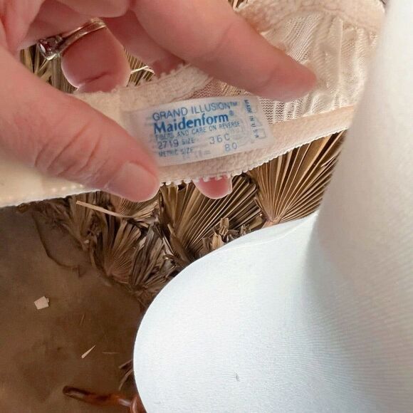 Vintage Lace Bra 36C Maidenform 1970's Swiss Dot - Picture 6 of 6